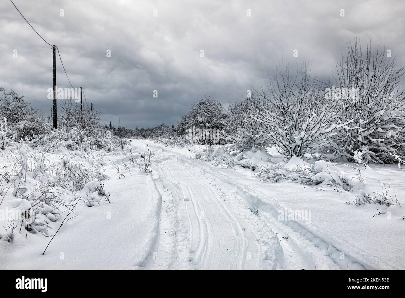Deep rut on road hi-res stock photography and images - Alamy