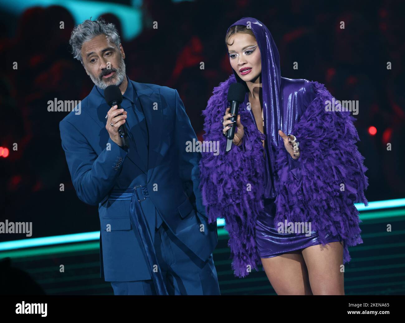 Duesseldorf, Germany. 13th Nov, 2022. Presenters Rita Ora and Taika ...