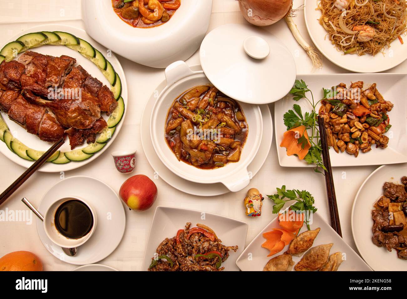 Dishes with great recipes of Chinese food, beef noodles and oyster