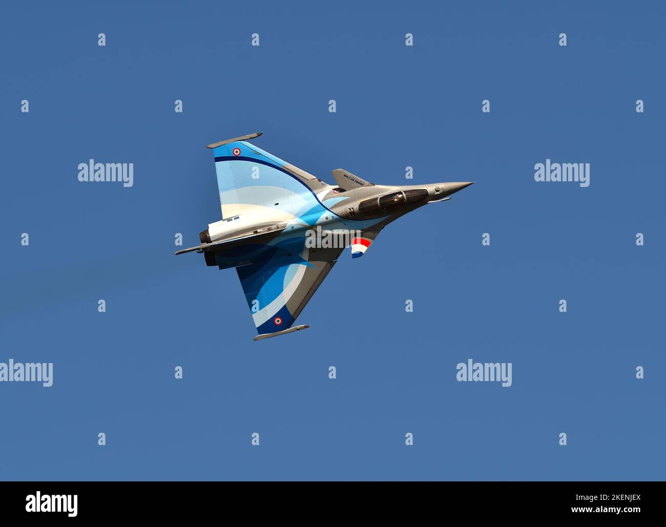 French air force transport plane hi-res stock photography and images ...