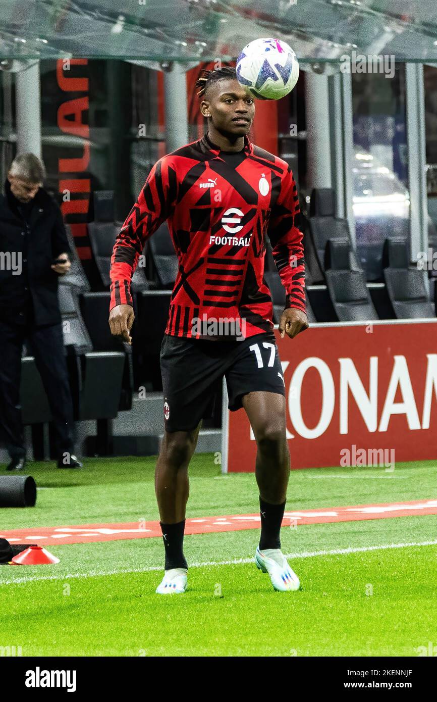 Serene Leao Double Sends Milan Top With 2-1 Win Over Fiorentina Scene Photography Serene Leao Double Sends Milan Top With 2-1 Win Over Fiorentina Scene Photography