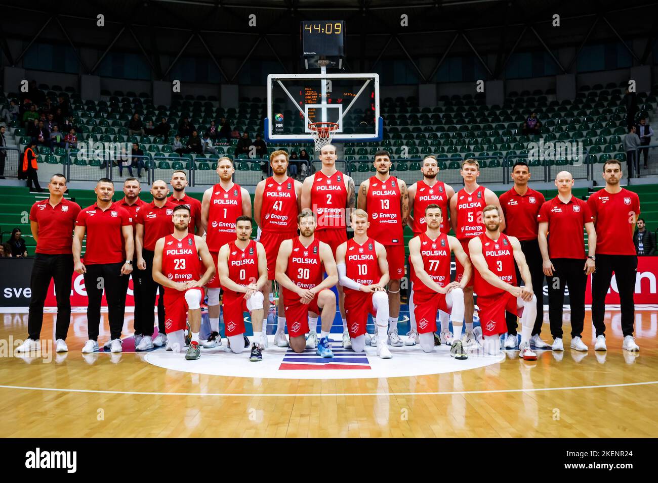 November 13, 2022, Zagrzeb, Warsaw, Poland: Zagrzeb, 13.11.2022.KOSZYKOWKA  KADRA REPREZENTACJA POLSKI MECZ Chorwacja - Polska.POLISH NATIONAL TEAM  BASKETBALL POLAND FIBA GAME CROATIA v POLAND.NZ zdjecie grupowe team photo  grupowka , trener coach