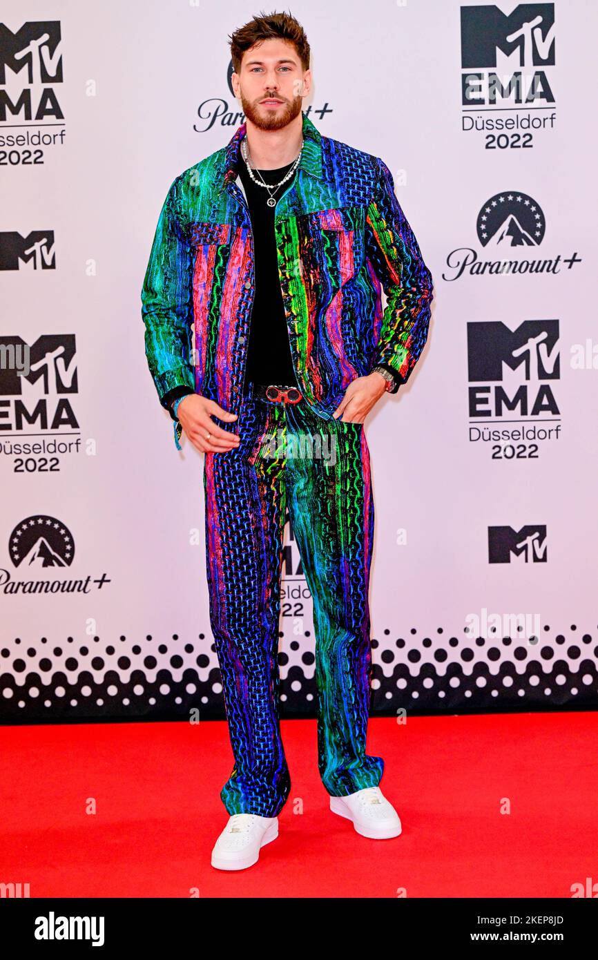 Jack Fowler attending the 2022 MTV EMAs at the PSD Bank Dome in