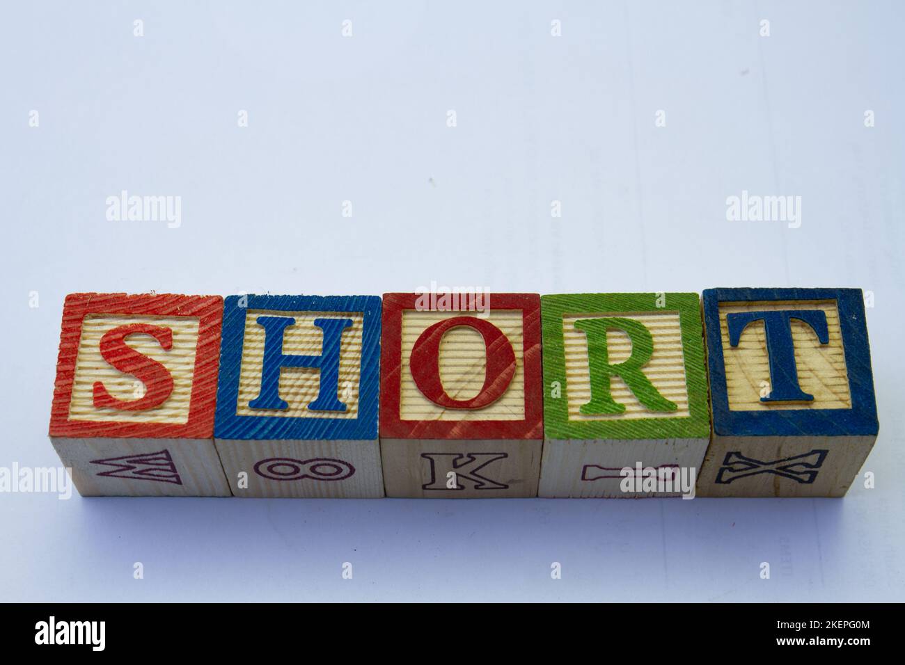 How is a short term bank loan recorded