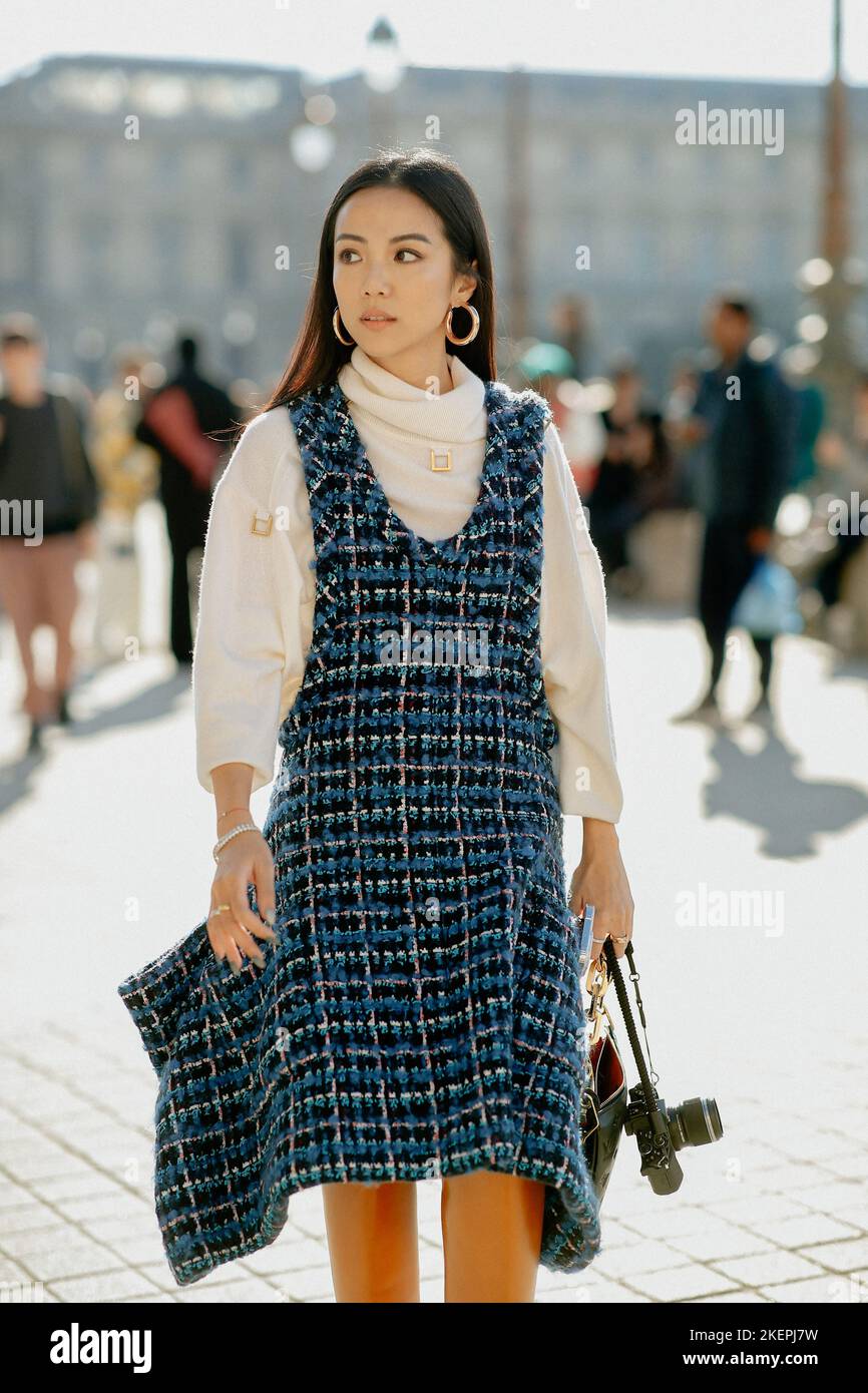 Street style, Yoyo Cao arriving at Louis Vuitton Spring Summer 2023