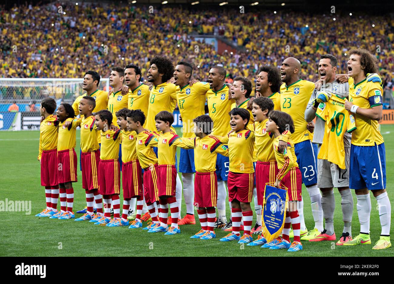 Belo Horizonte, 08.07.2014, Estadio Mineirao Brasilianische Mannschaft gedenkt wŠhrend der Hymne Neymar (Brasilien) Brasilien - Deutschland  Copyright Stock Photo