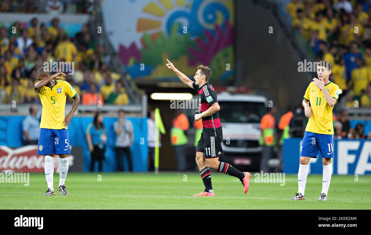 Belo Horizonte, 08.07.2014, Estadio Mineirao Torjubel: Miroslav Klose (Deutschland) - Fernandinho (Brasilien), Oscar (Brasilien) Brasilien - Deutschla Stock Photo