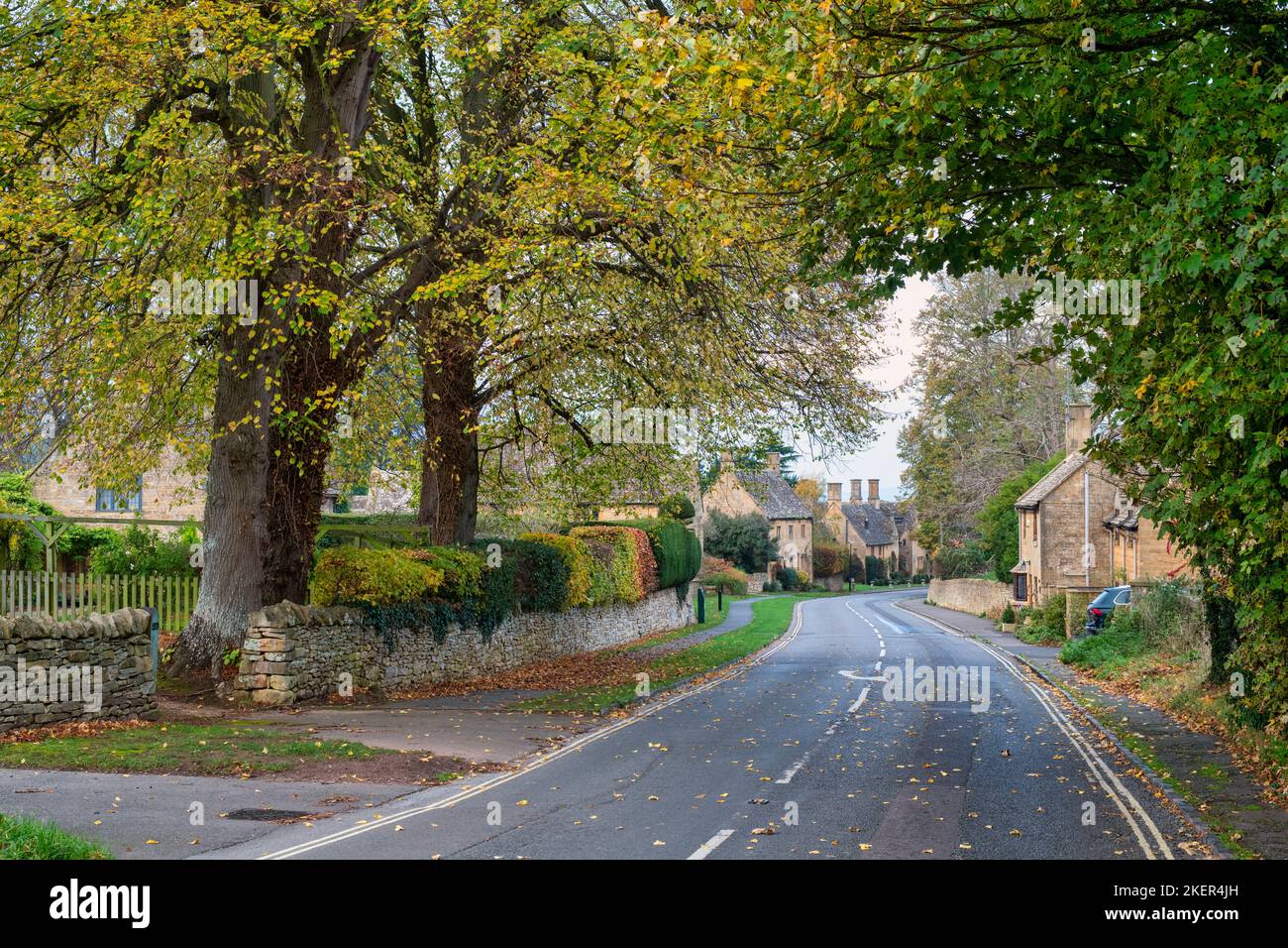 Broadway in the Autumn. Broadway, Cotswolds, Worcestershire, England Stock Photo