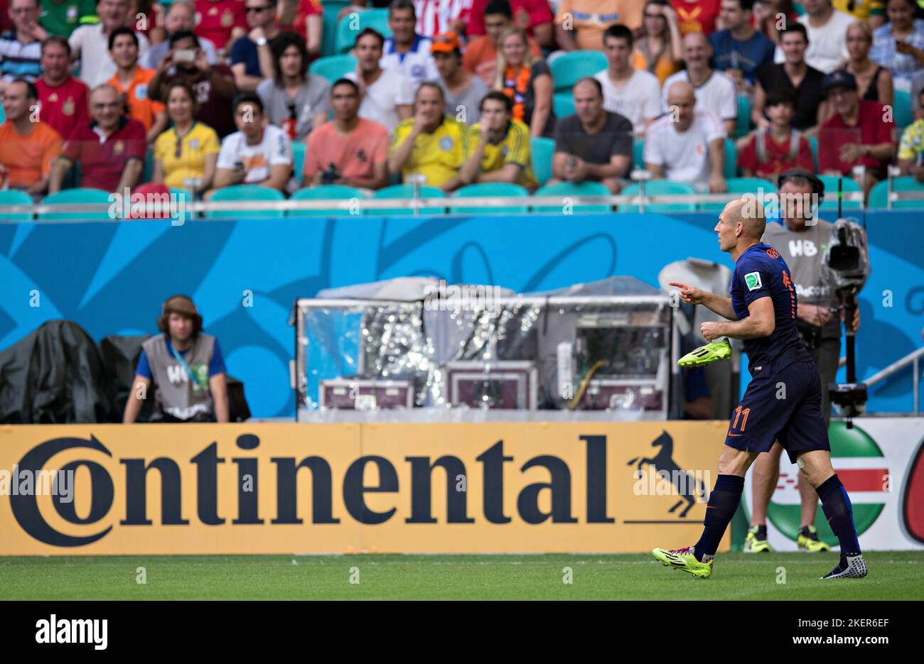 Salvador, 13.06.2014, Arena Fonte Nova Arjen Robben (Niederlande) versucht sich seinen Schuh wieder anzuziehen  Spanien - Niederlande Copyright (nur f Stock Photo