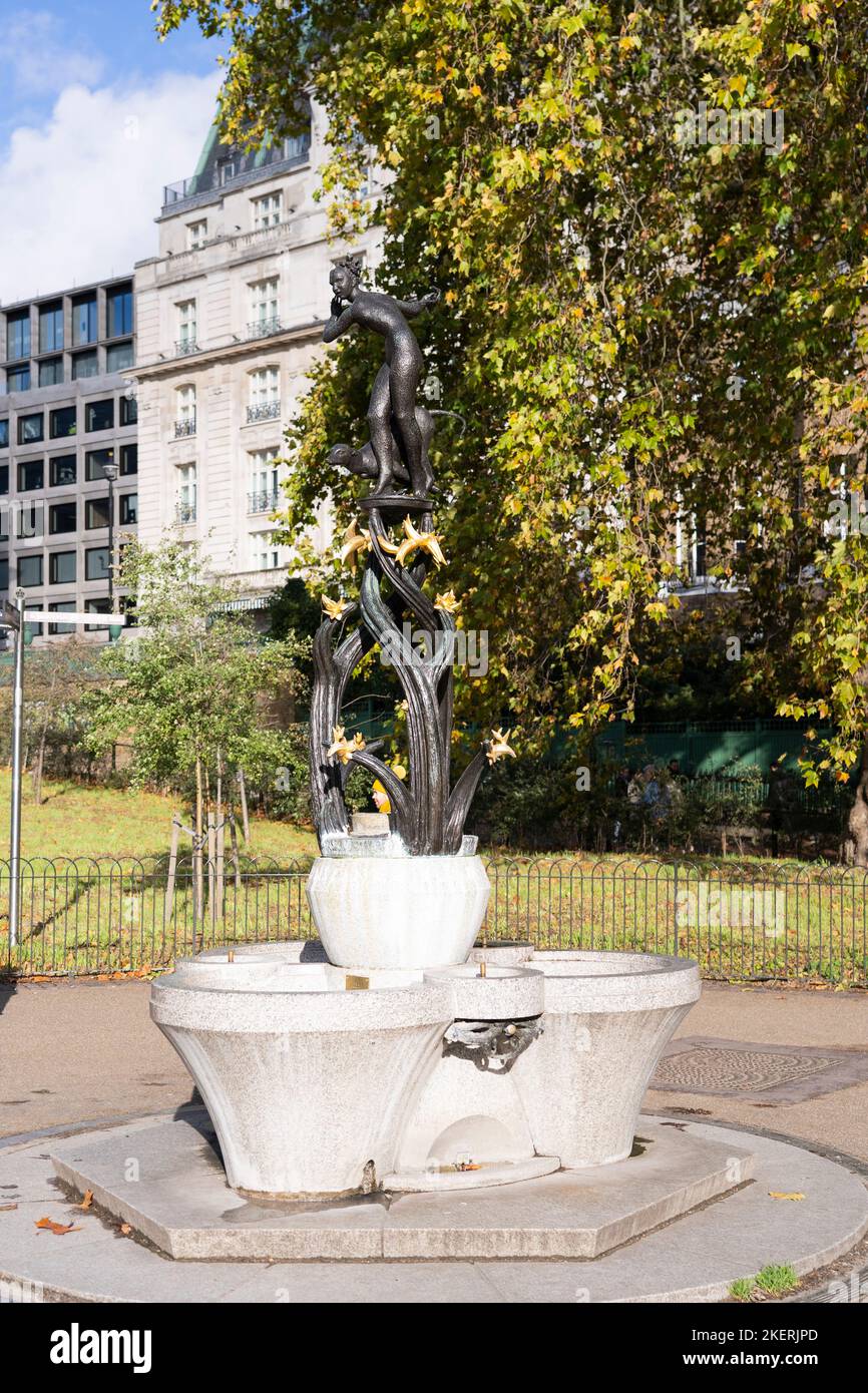 Diana Fountain - a statue of Diana (also Diana of the Treetops) by Estcourt J Clack - Goddess of the hunt - at the entrance to Green Park, London Stock Photo