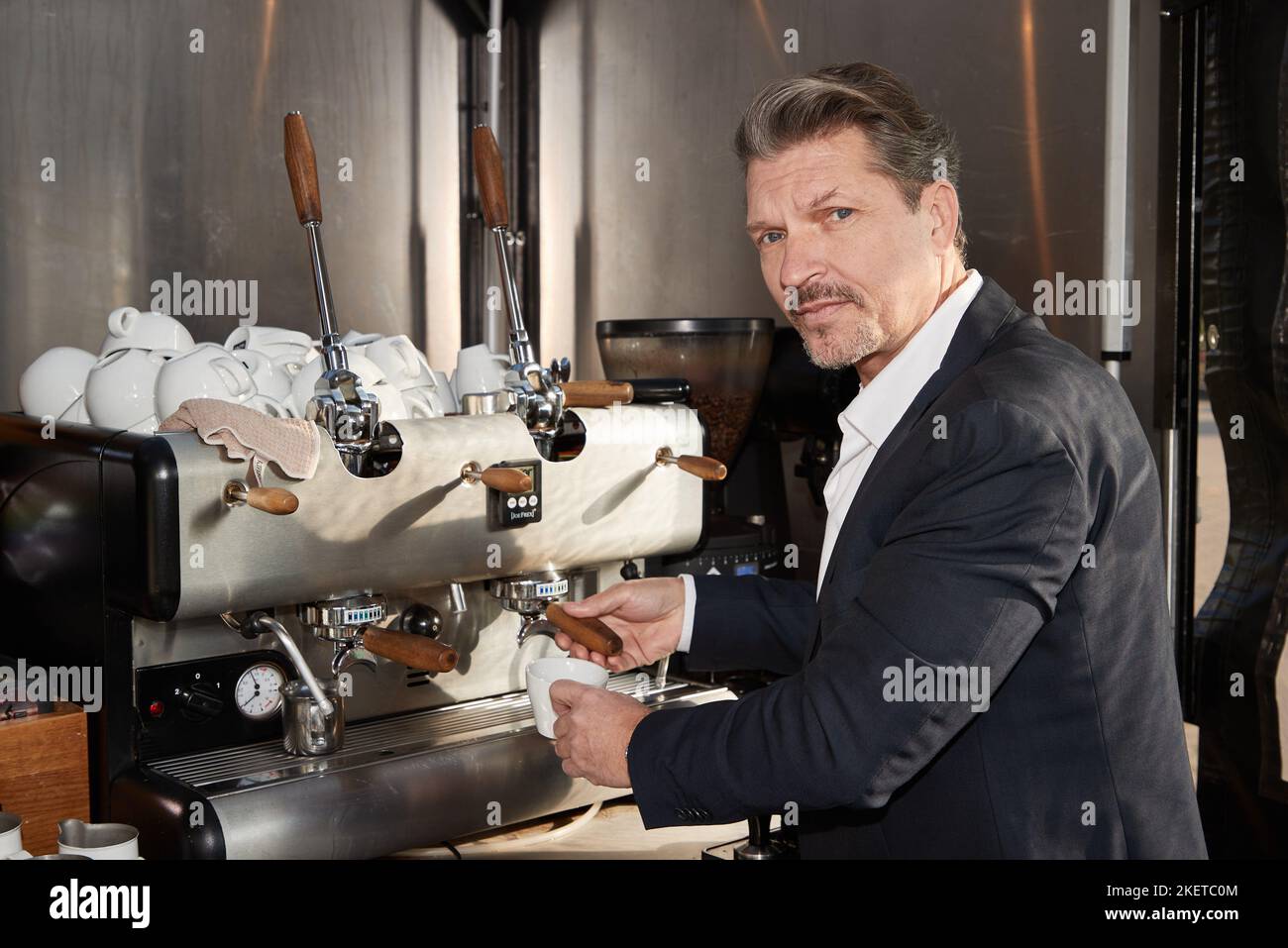 14 November 2022, Lower Saxony, Lüneburg: Actor Hardy Krüger Jr. as ...