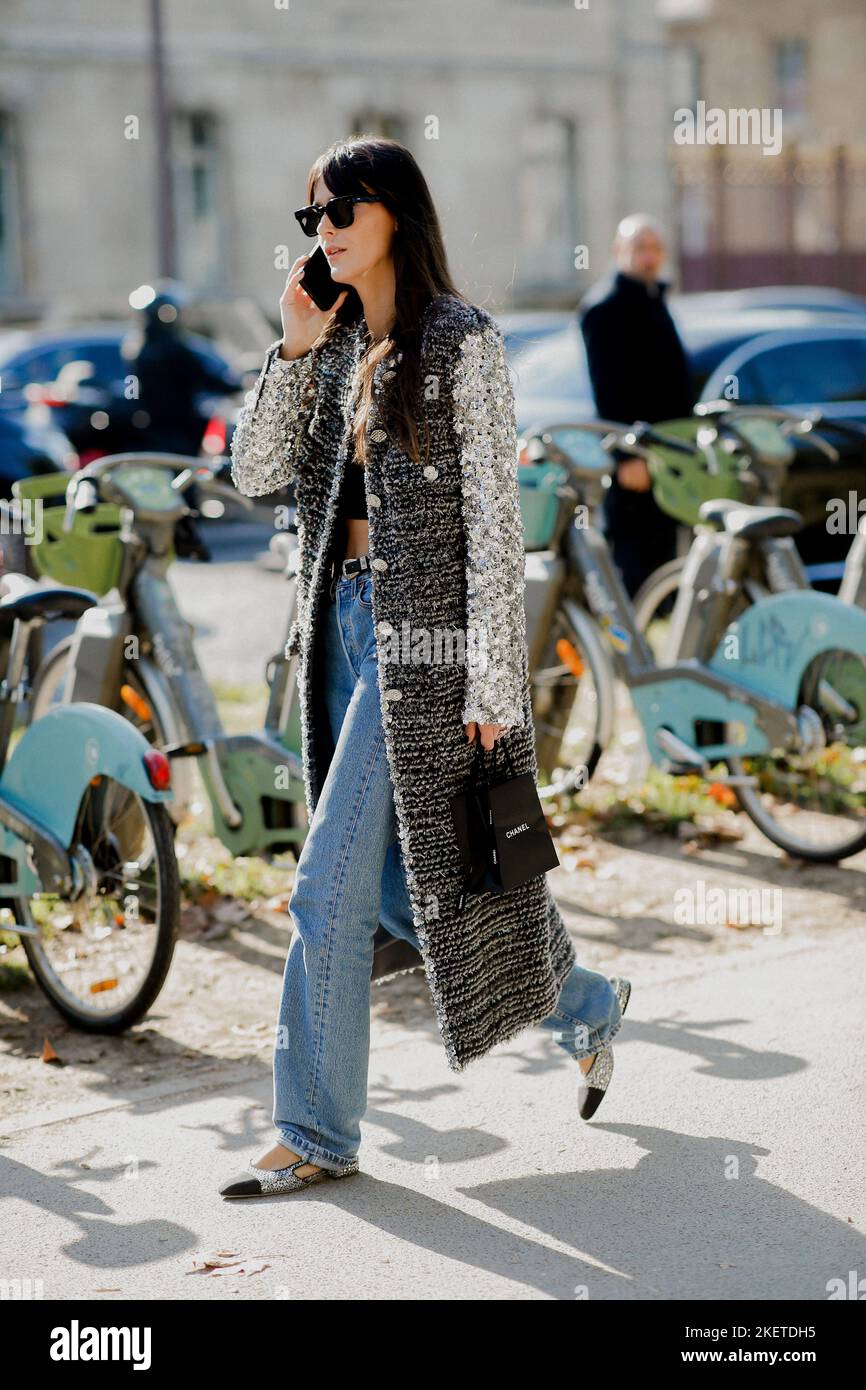 Street style, Leia Sfez arriving at Chanel Spring Summer 2023 show