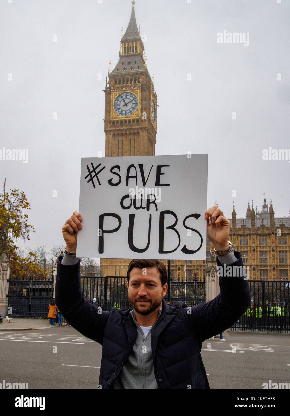 London, UK. 14th Nov, 2022. Hospitality workers demonstrate in Westminster, asking the Government for more money and a relaxation of the immigration laws to help get more workers and boost their business. Credit: Karl Black/17�Թ����� Live News Stock Photo