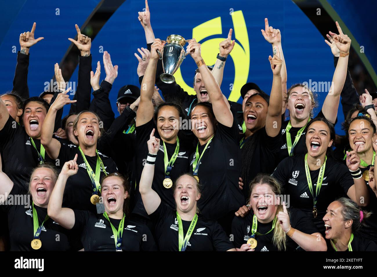 New Zealand celebrate their victory over England in the Women's Rugby World Cup final match at Eden Park in Auckland, New Zealand. Picture date: Saturday November 12, 2022. Stock Photo