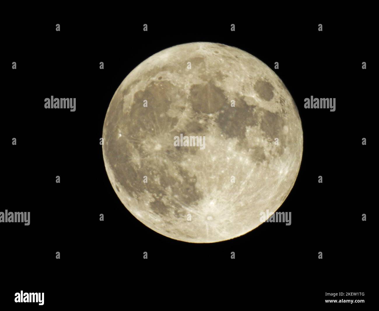 Bright full moon against the black sky hi-res stock photography and ...