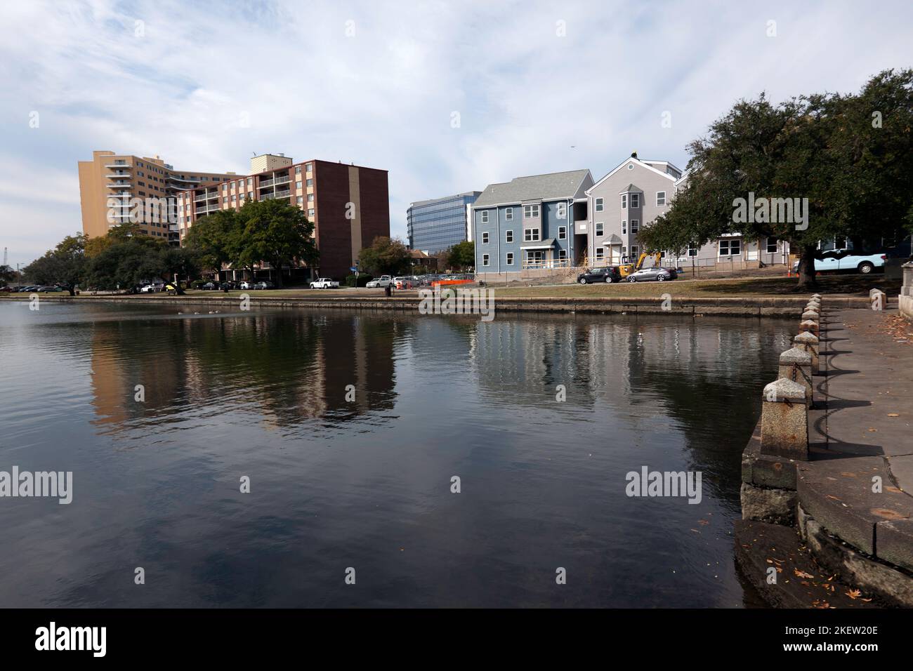 Smith Creek, Mowbray Arch, W Olney Rd, Norfolk, VA 23507, United States