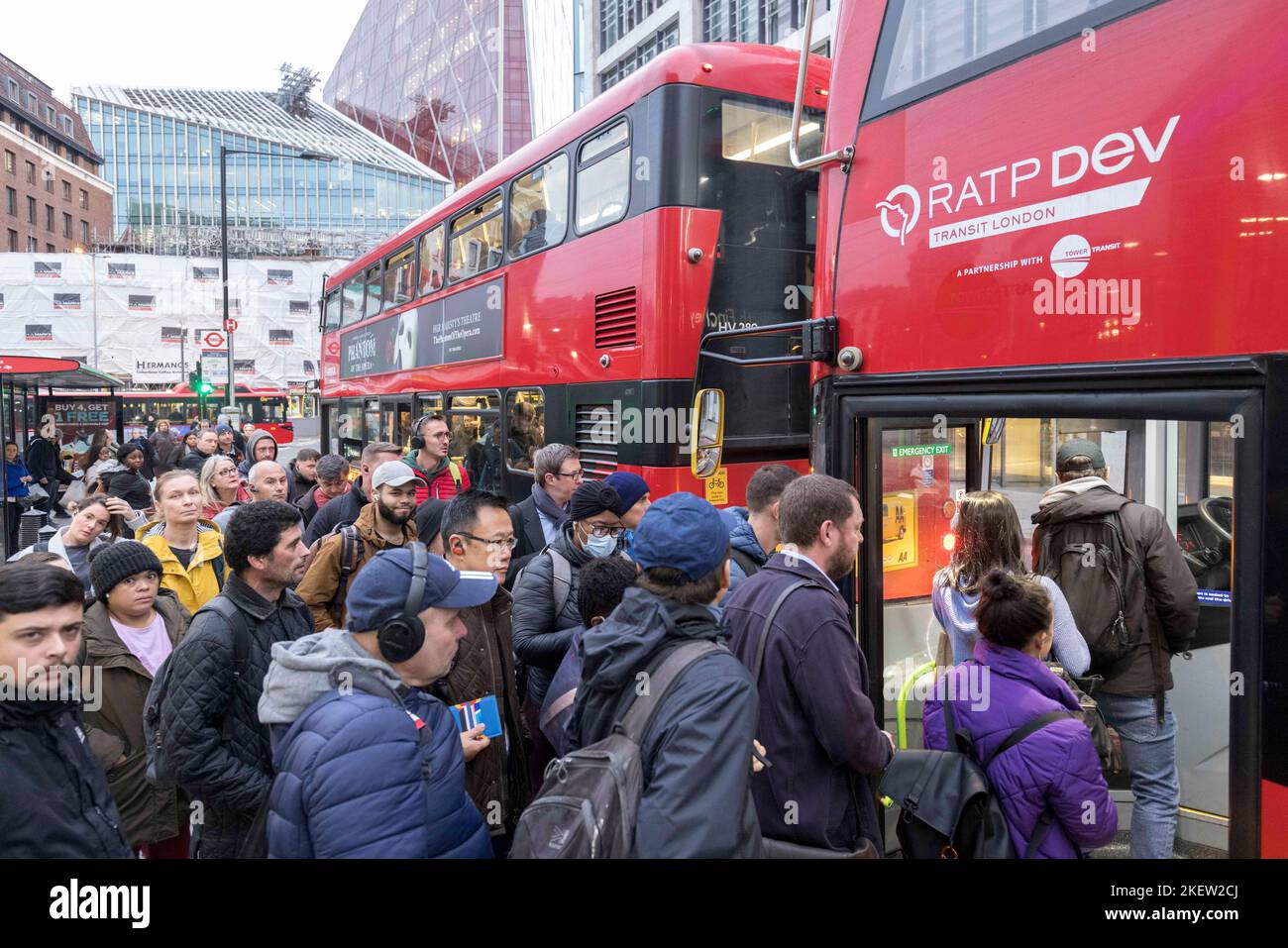 TFL Tube strike takes place today.  Pictured: Long bus queues form outside bus stops at London Victoria.   Image shot on 10th Nov 2022.  © Belinda Jia Stock Photo
