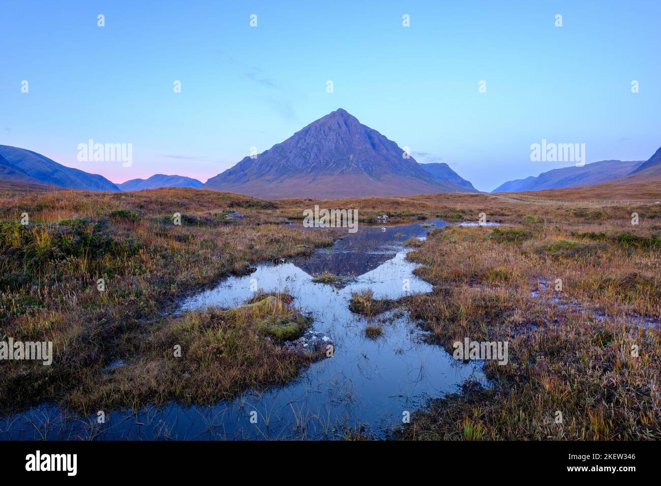 Munro Stob Dearg the northern peak of Buachaille Etive Mor from Rannoch Moor Stock Photo