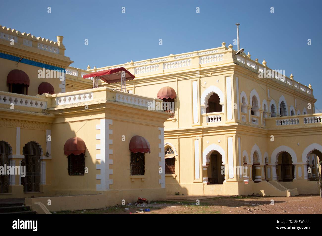 Bastar Palace is one of the most important heritage sites in Jagdalpur