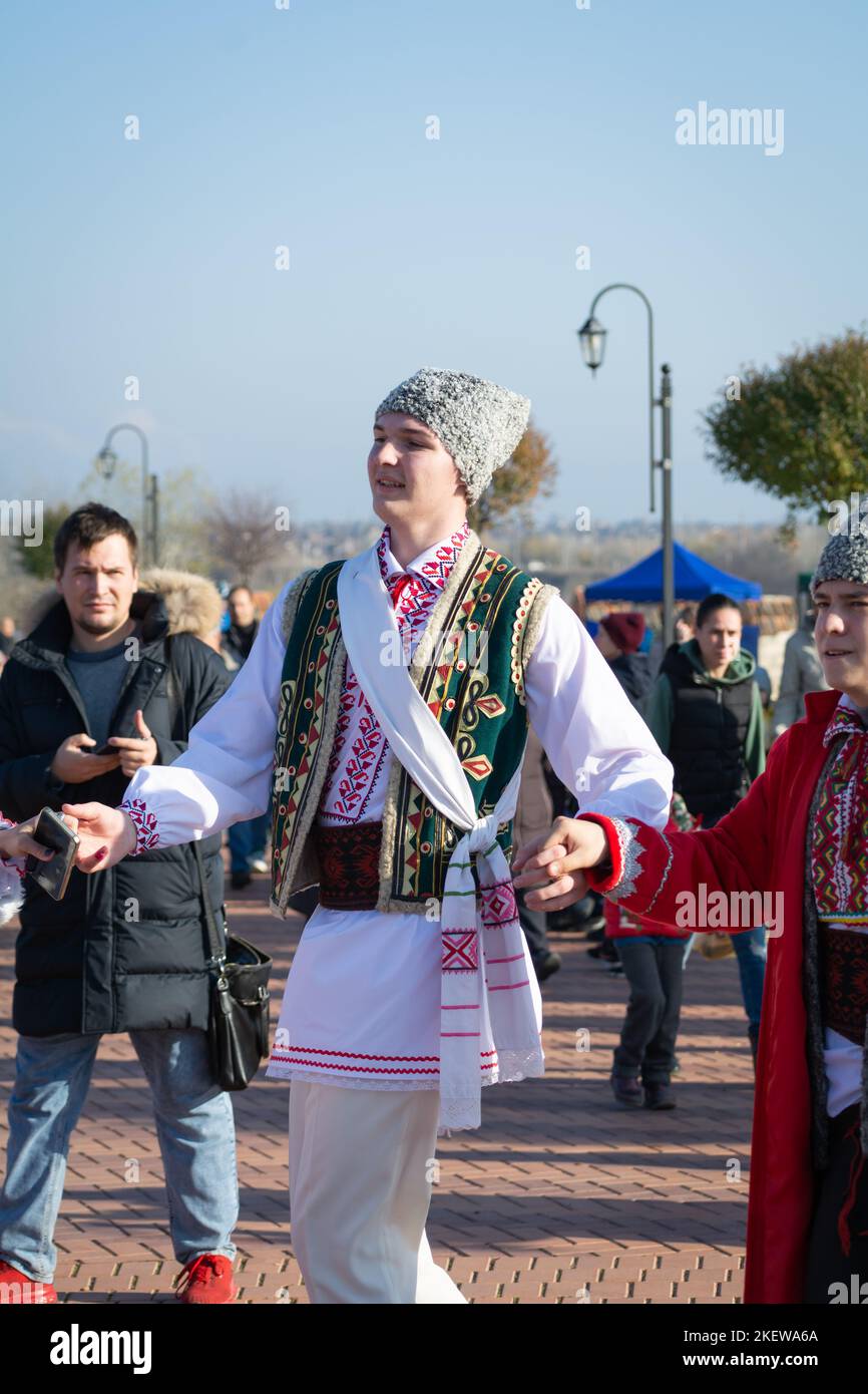 Moldovan traditional dress hi-res stock photography and images - Alamy
