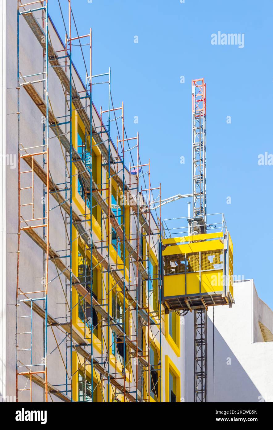 Construction elevator cabin for lifting workers Stock Photo Alamy