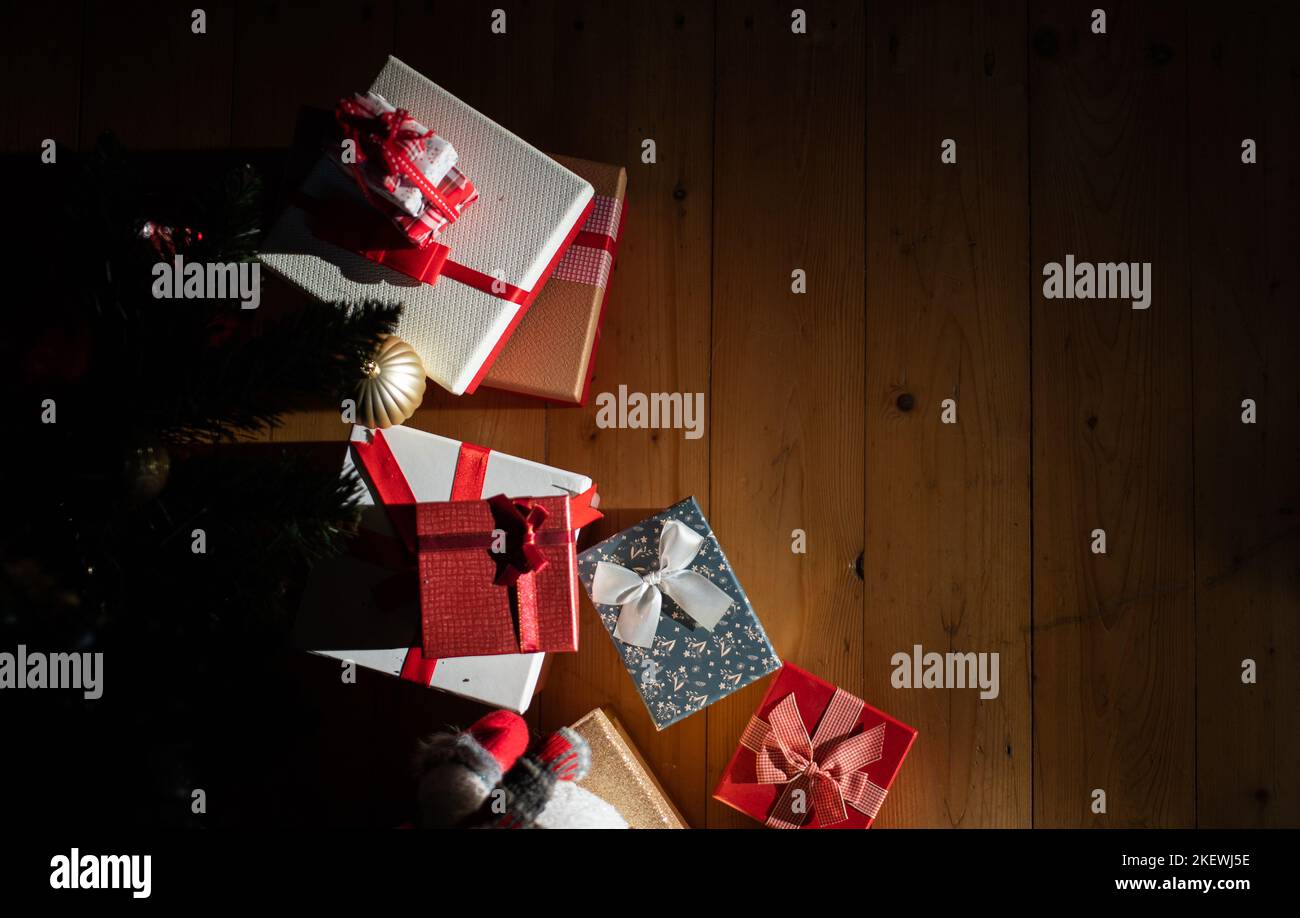 christmas gift boxes and decorations Stock Photo - Alamy