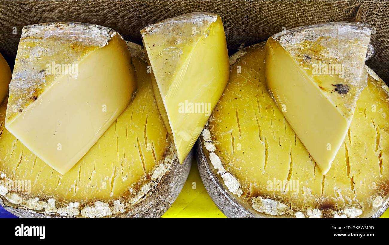 Delicious Old Cheddar in a Market Store Stock Photo Alamy