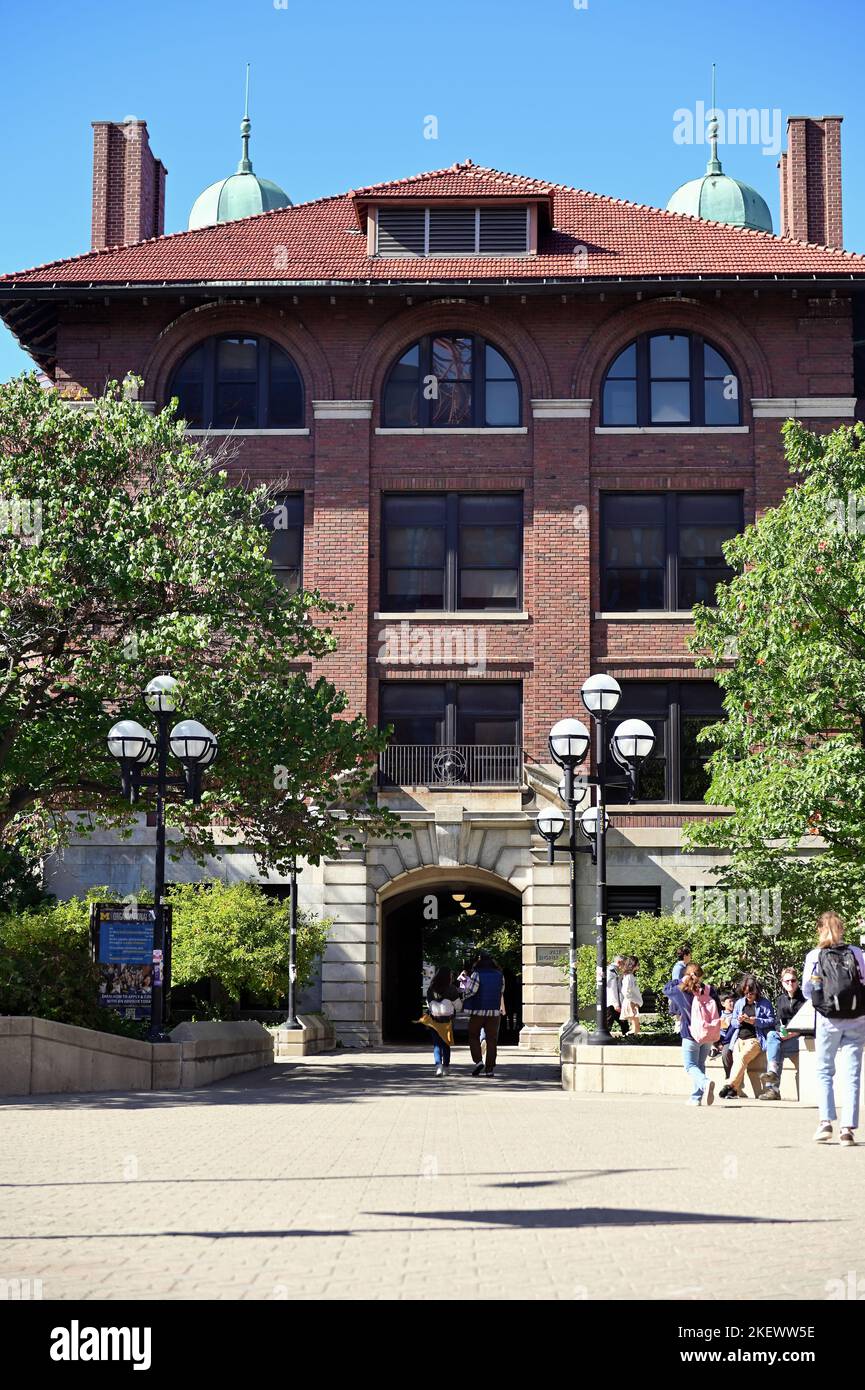 Ann Arbor Michigan USA West - Ann Arbor Michigan Usa West Hall On The Campus Of The University Of Michigan 2KEWW5E 