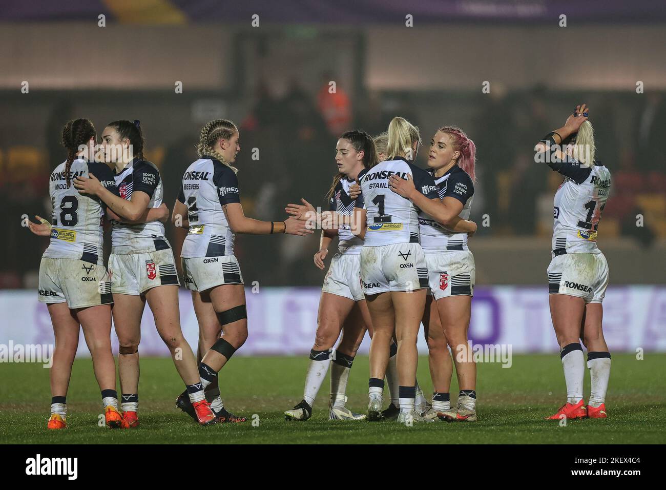York, UK. 14th Nov, 2022. The dejected England Women after the Women's ...