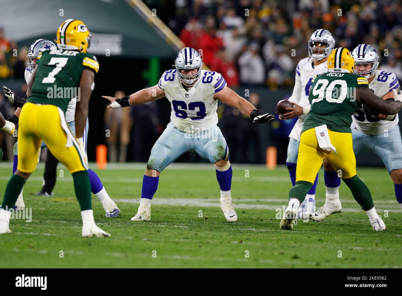 November 13, 2022: Dallas Cowboys quarterback Dak Prescott (4) during the  NFL football game between the Dallas Cowboys and the Green Bay Packers in  Green Bay, Wisconsin. Darren Lee/CSM/Sipa USA(Credit Image: ©