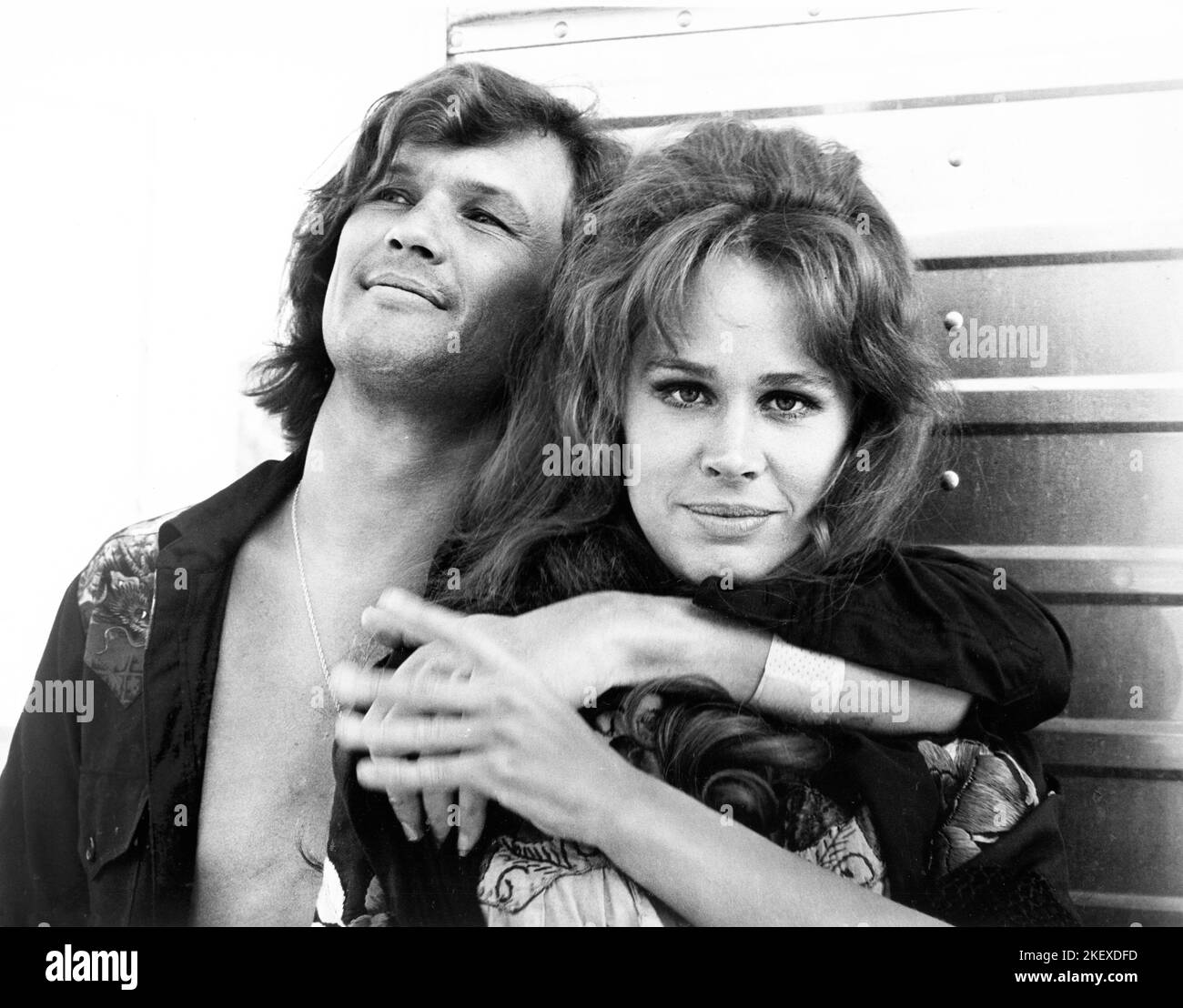Kris Kristofferson, Karen Black, on-set of the Film, 'Cisco Pike', Columbia Pictures, 1972 Stock Photo