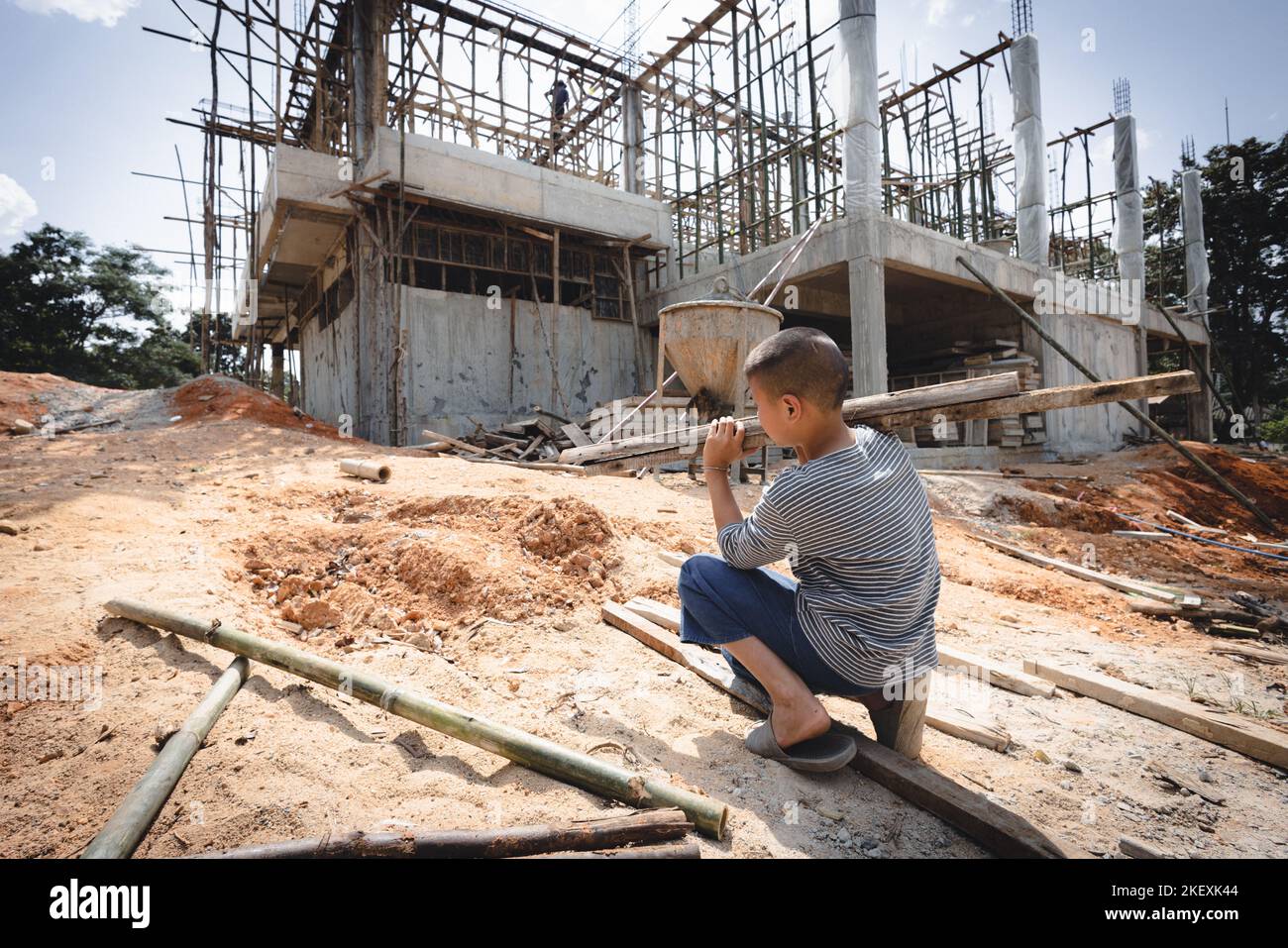 Poor children are forced to work construction, Violence children and ...