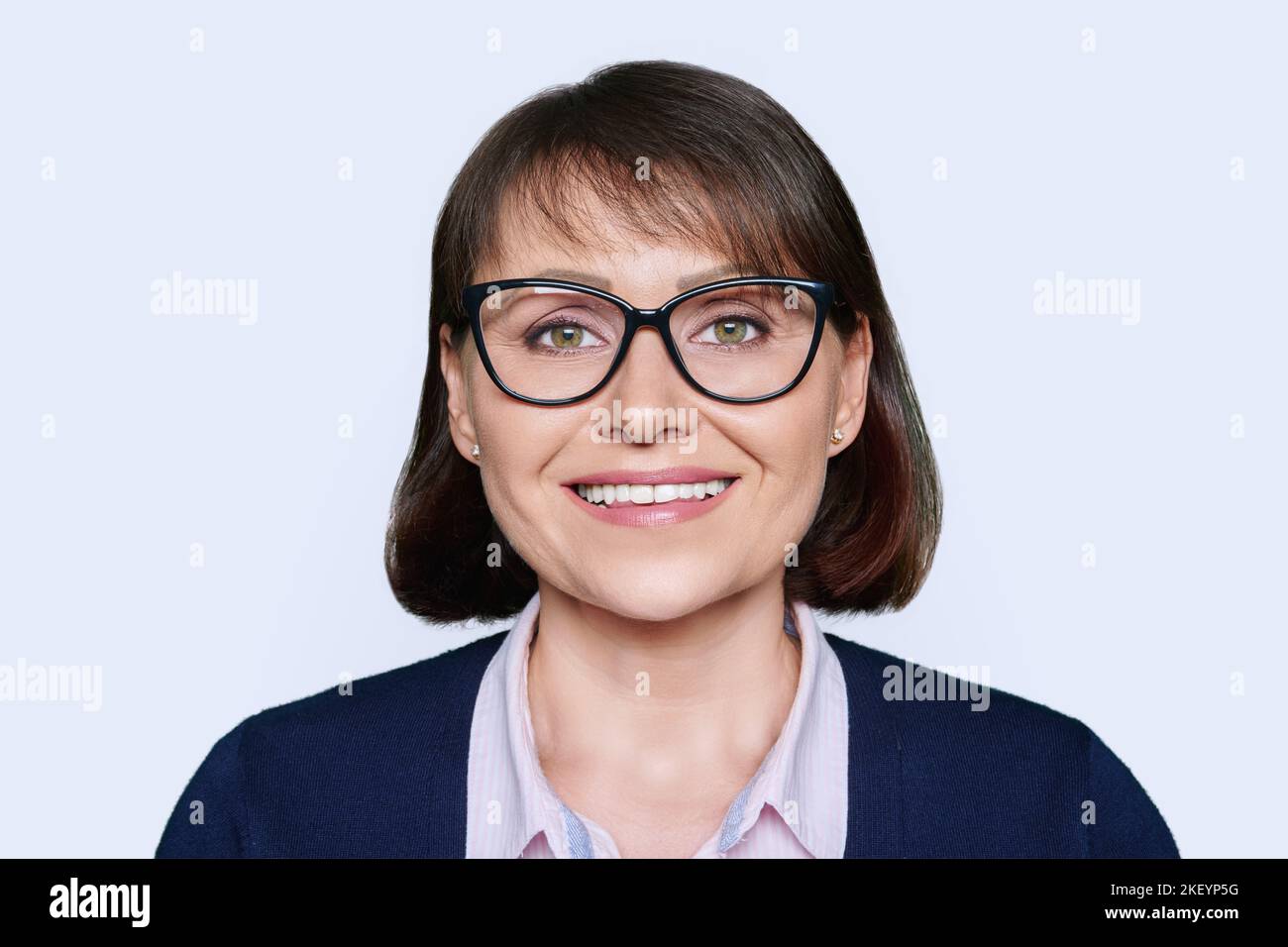 Mature woman passport picture hi-res stock photography and images - Alamy