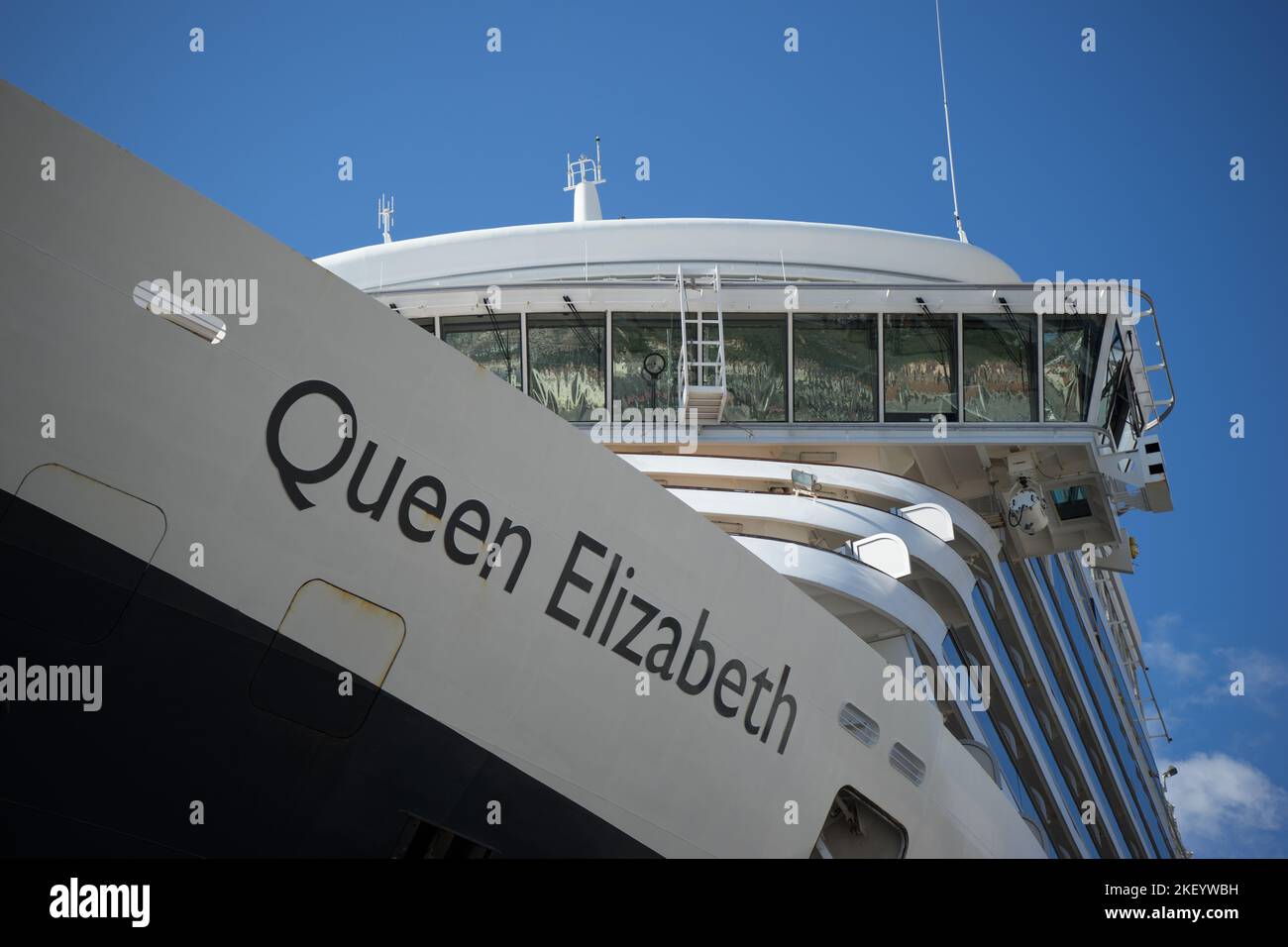 The Bow and Bridge of the Cunard Queen Elizabeth Cruise Ship with the ships name prominent. Stock Photo
