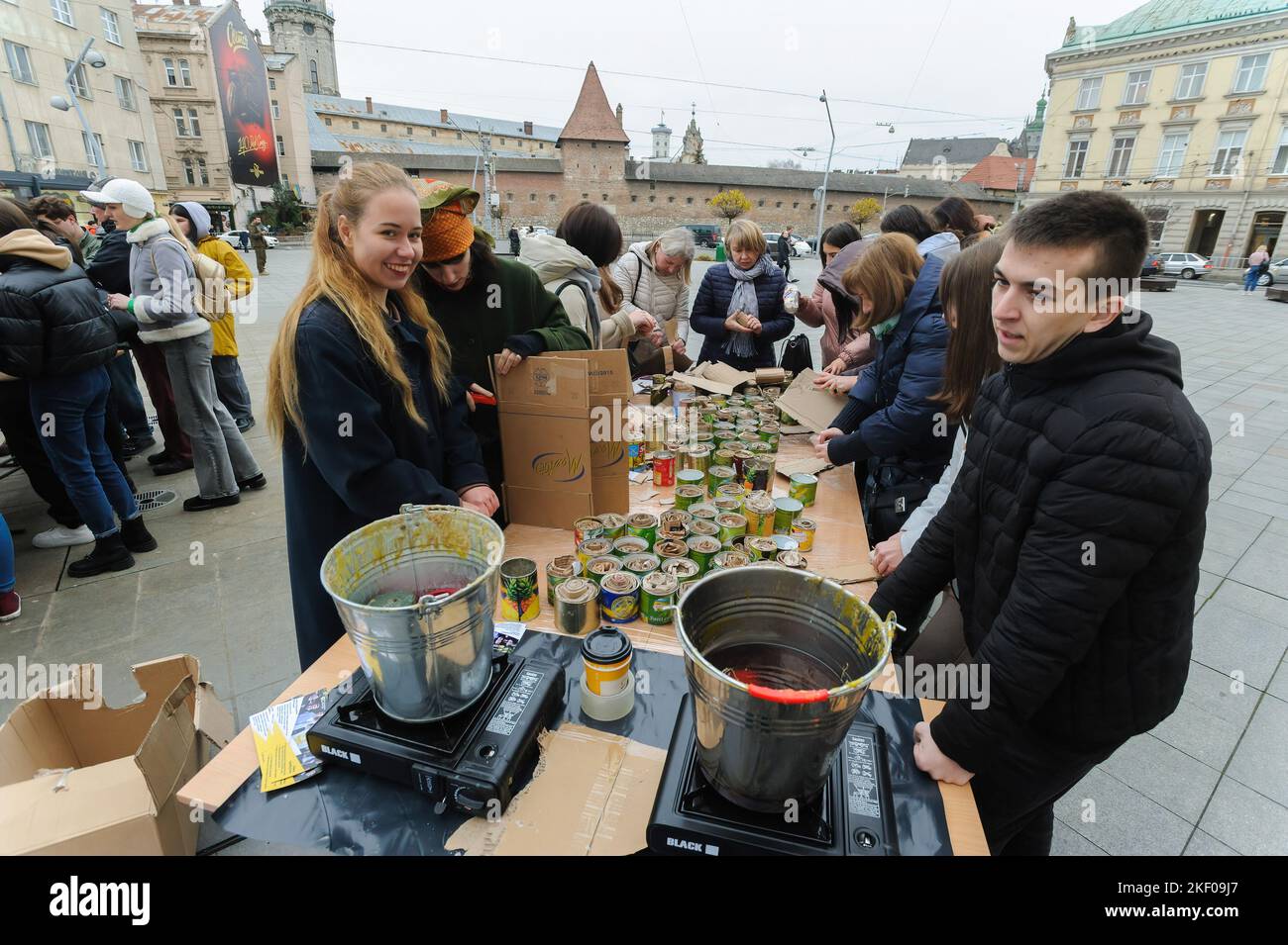 Lviv, Ukraine. 14th Nov, 2022. Ukrainian volunteers make trench candles