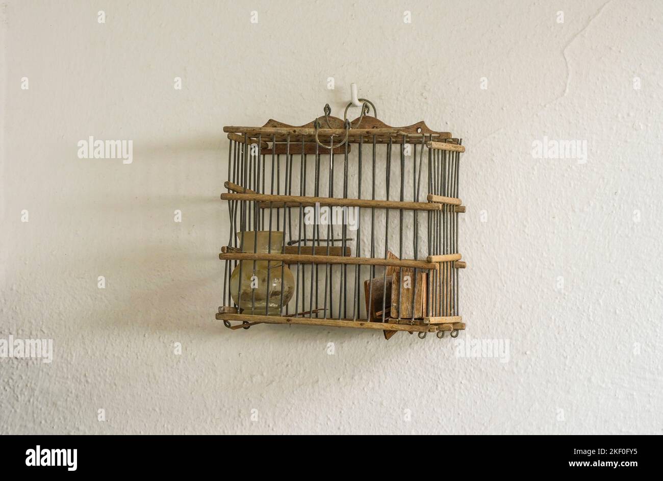 Goldfinch cage hi-res stock photography and images - Alamy