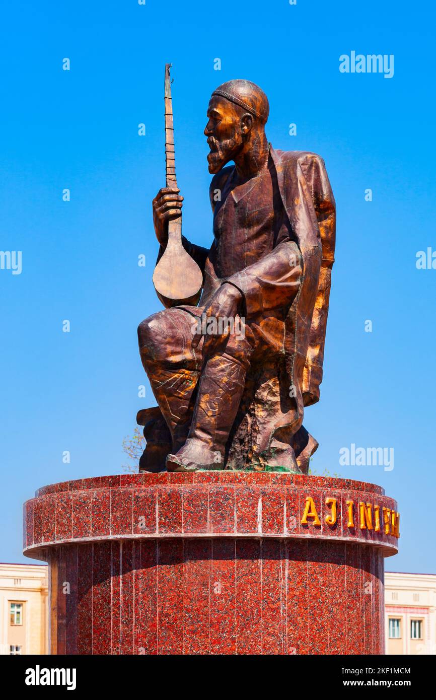 Nukus, Uzbekistan - April 14, 2021: Ajiniyaz or Azhiniyaz monument in Nukus city, Karakalpakstan region of Uzbekistan. Ajiniyaz was a Karakalpak poet. Stock Photo