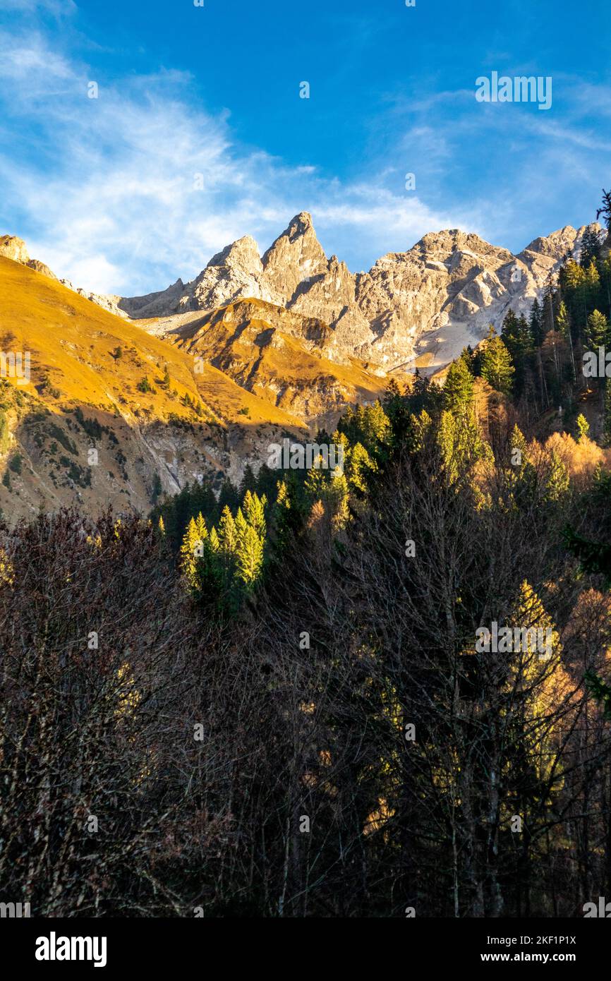 Small autumn hike through the beautiful landscape in the Allgäu near ...