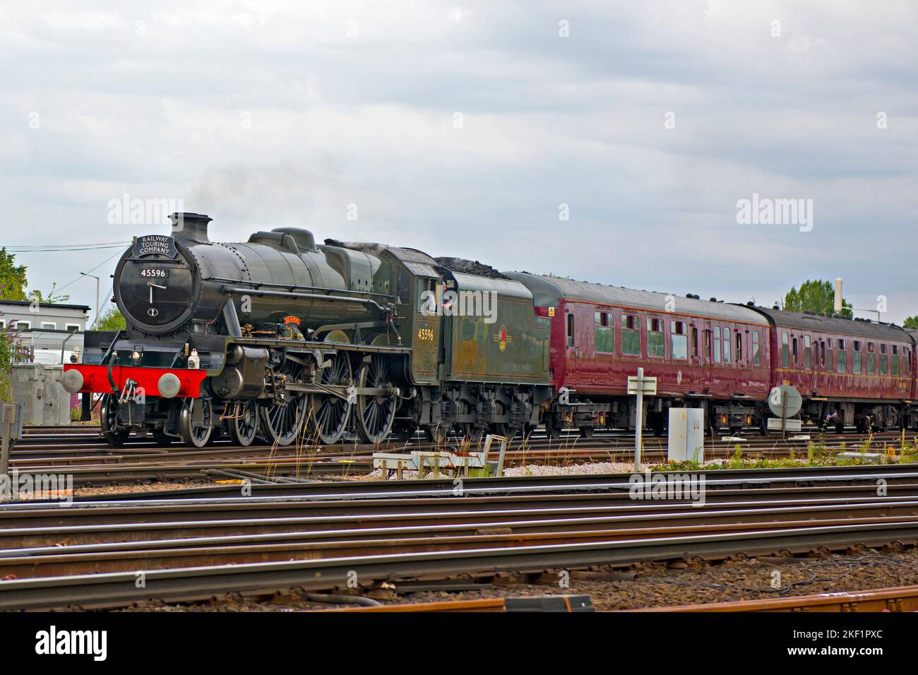 Preserved steam locomotive, Jubilee Class,no 45596 'Bahamas' approching tonbridge, Kent, UK, with a special charter train. Stock Photo