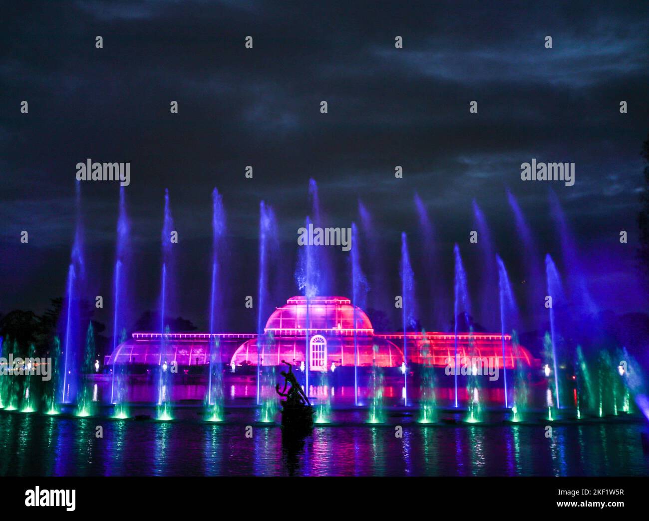 London UK 15  November  2022  Father Xmas at The feather tree at The UK’s original festive light trail through Kew’s magnificent after-dark landscape, returning for its tenth year with some mesmerizing new light installations.Paul Quezada-Neiman/Alamy Live News Stock Photo