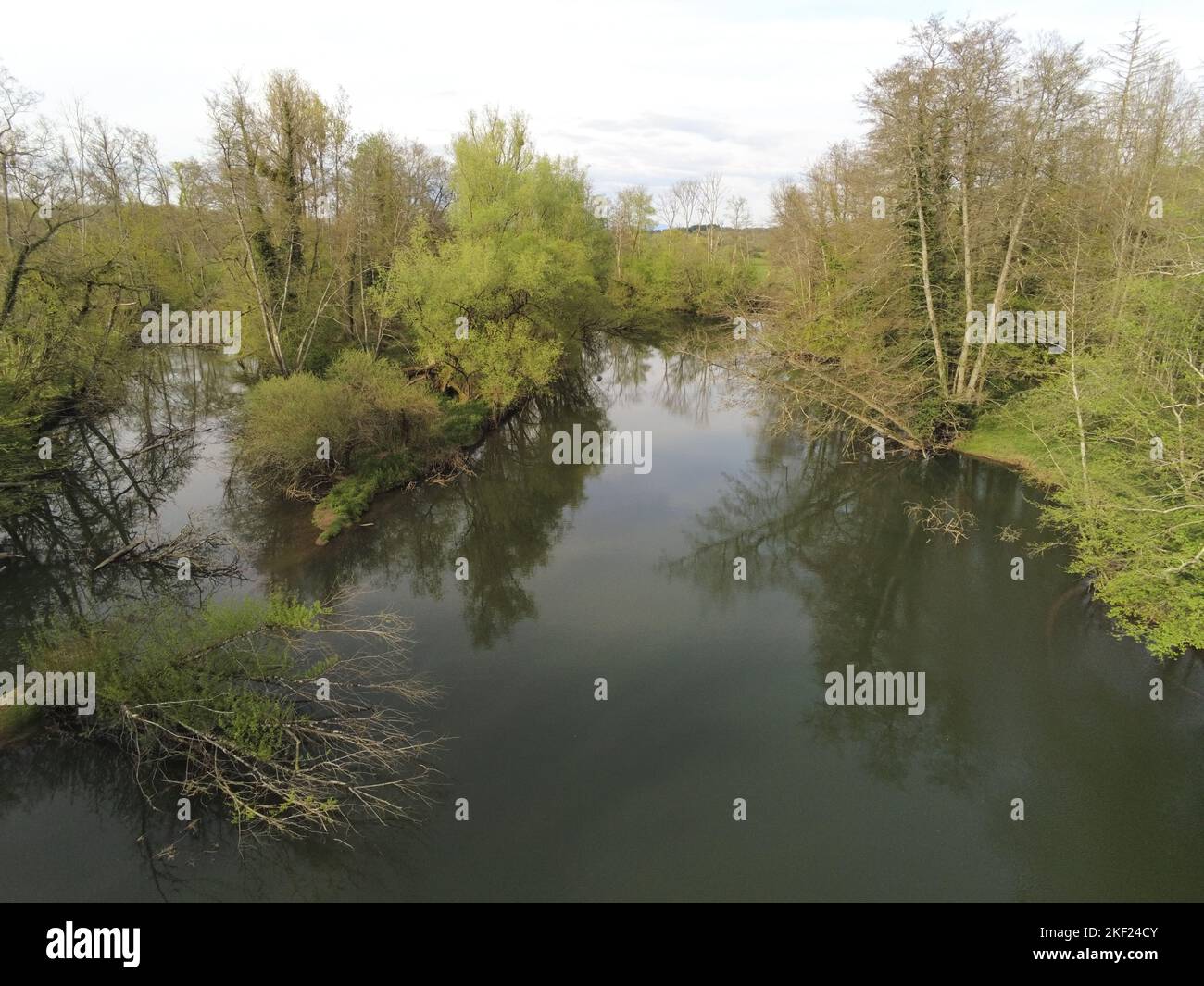 Die Ognon, einer der wildesten Flüsse von Frankreich, durchfliesst die