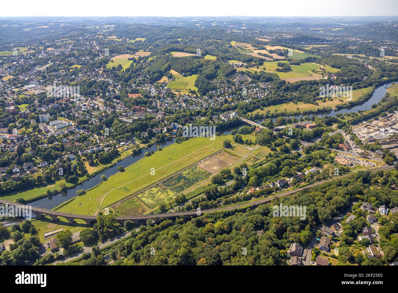 Rhien Ruhr River ruhr with extraction plant apple pasture hi-res stock photography ...