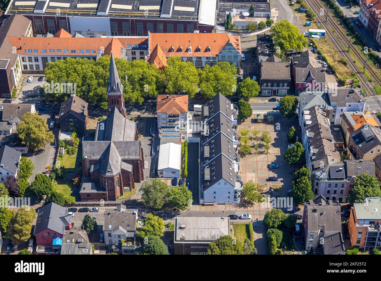 Luftbild, kath. Kirche St. Joseph, Altbau Gebäude der Universität Witten / Herdecke, Marktplatz Annen, Stockumer Straße, Annen, Witten, Ruhrgebiet, No Stock Photo