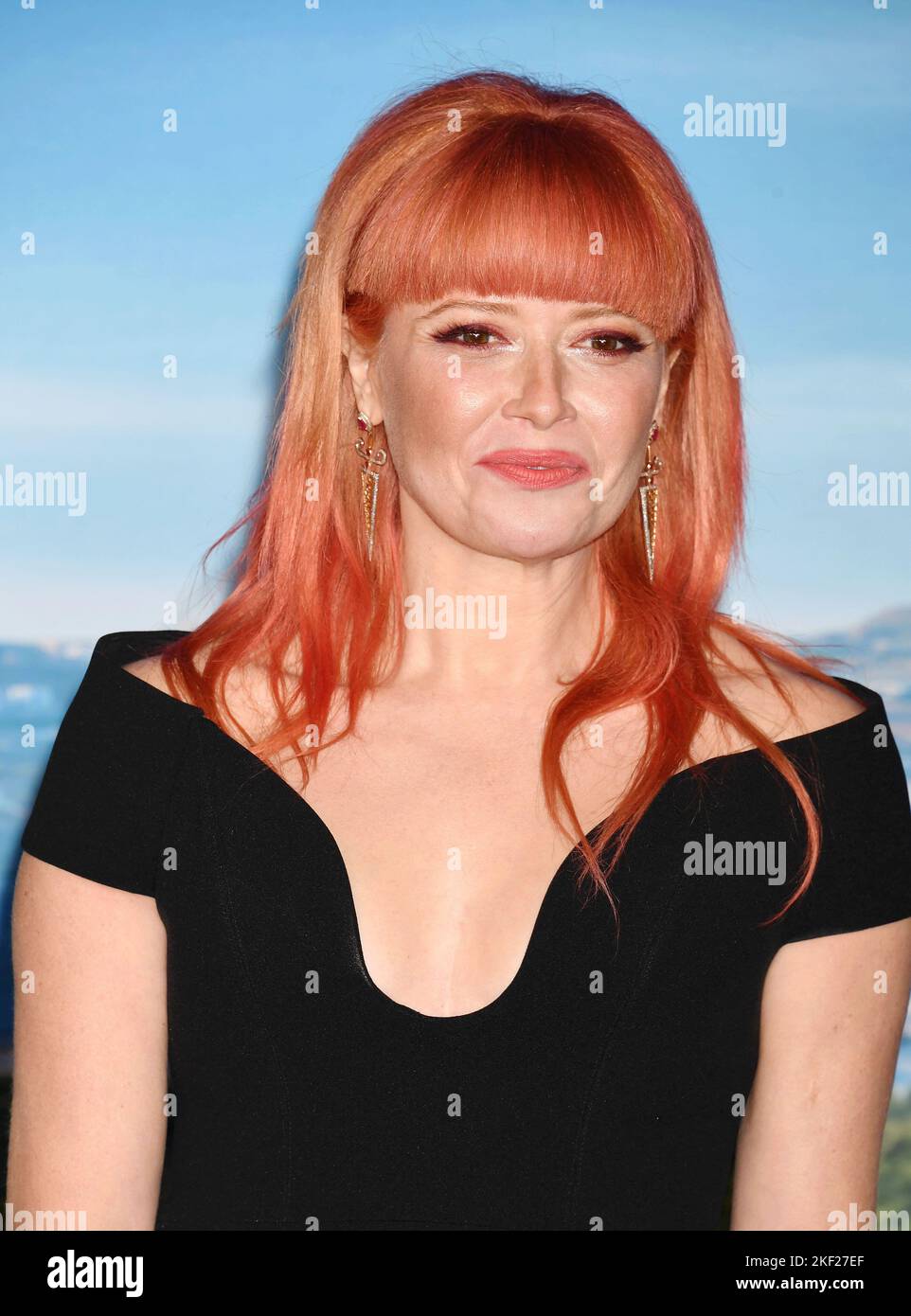 LOS ANGELES, CALIFORNIA NOVEMBER 14 Natasha Lyonne attends the premiere of "Glass Onion A