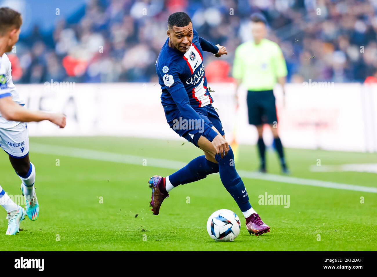 paris-france-november-13-kylian-mbappe-of-paris-saint-germain-in