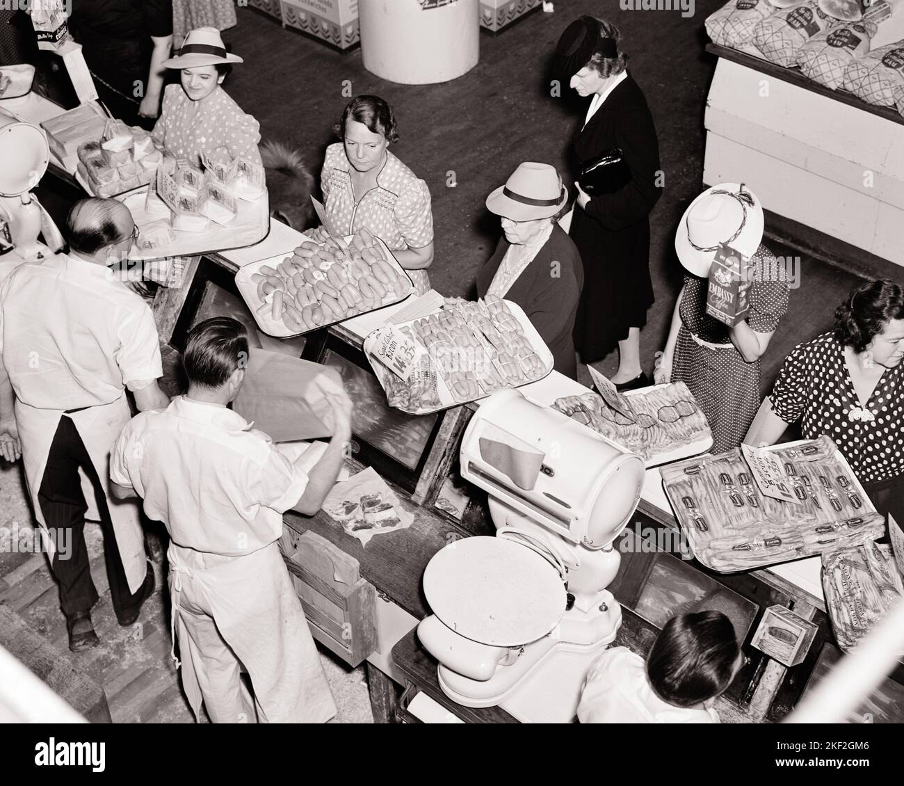 1940s grocery store hires stock photography and images Alamy