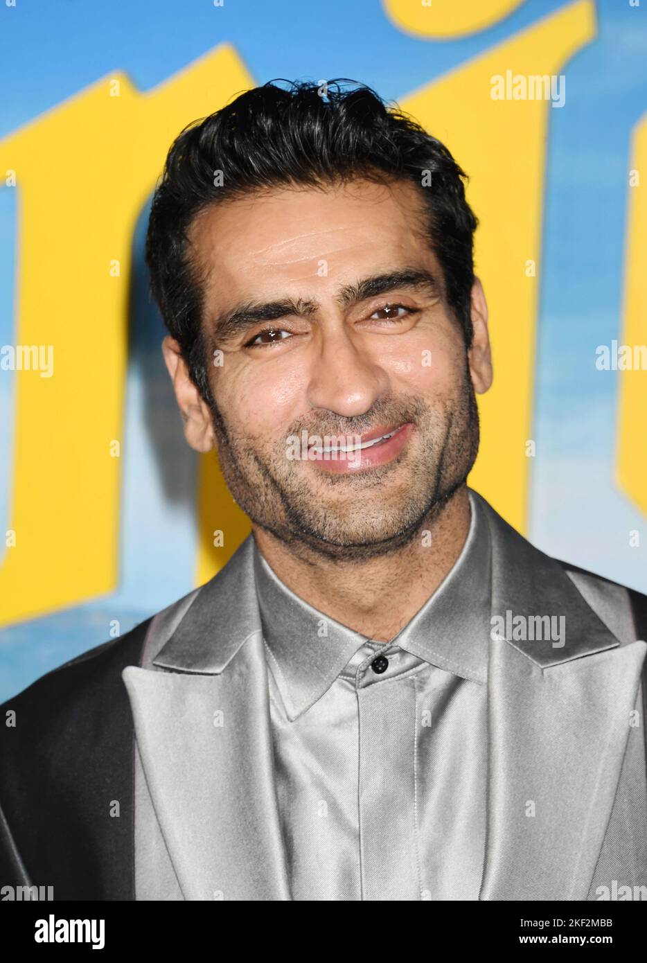 LOS ANGELES, CALIFORNIA NOVEMBER 14 Kumail Nanjiani attends the premiere of "Glass Onion A