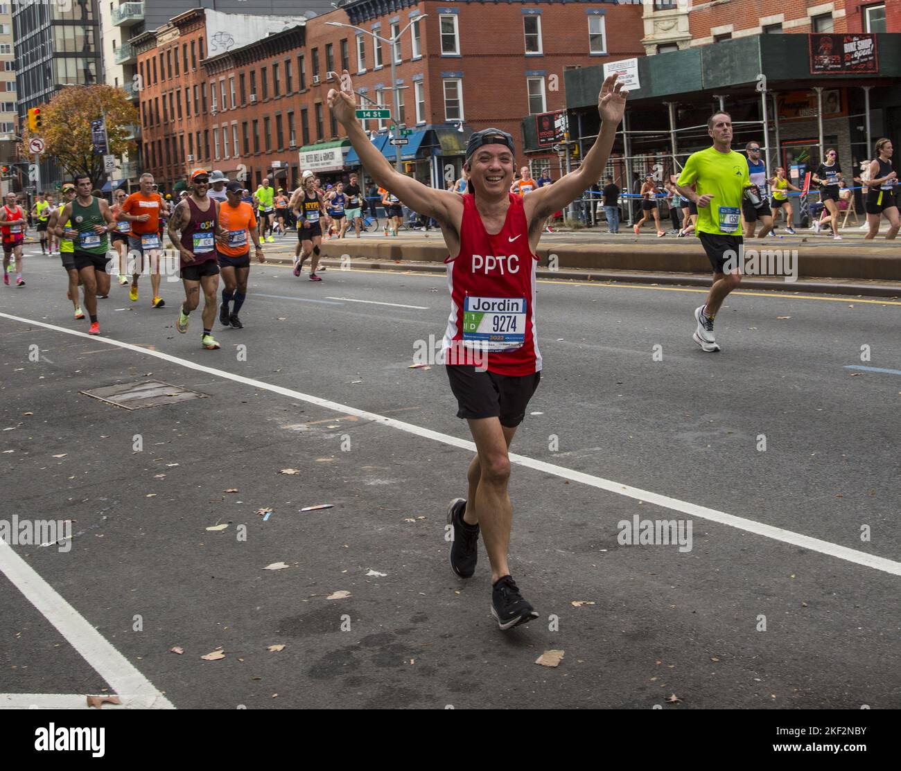 2022 TCS New York City Marathon runners cruise up 4th Avenue through