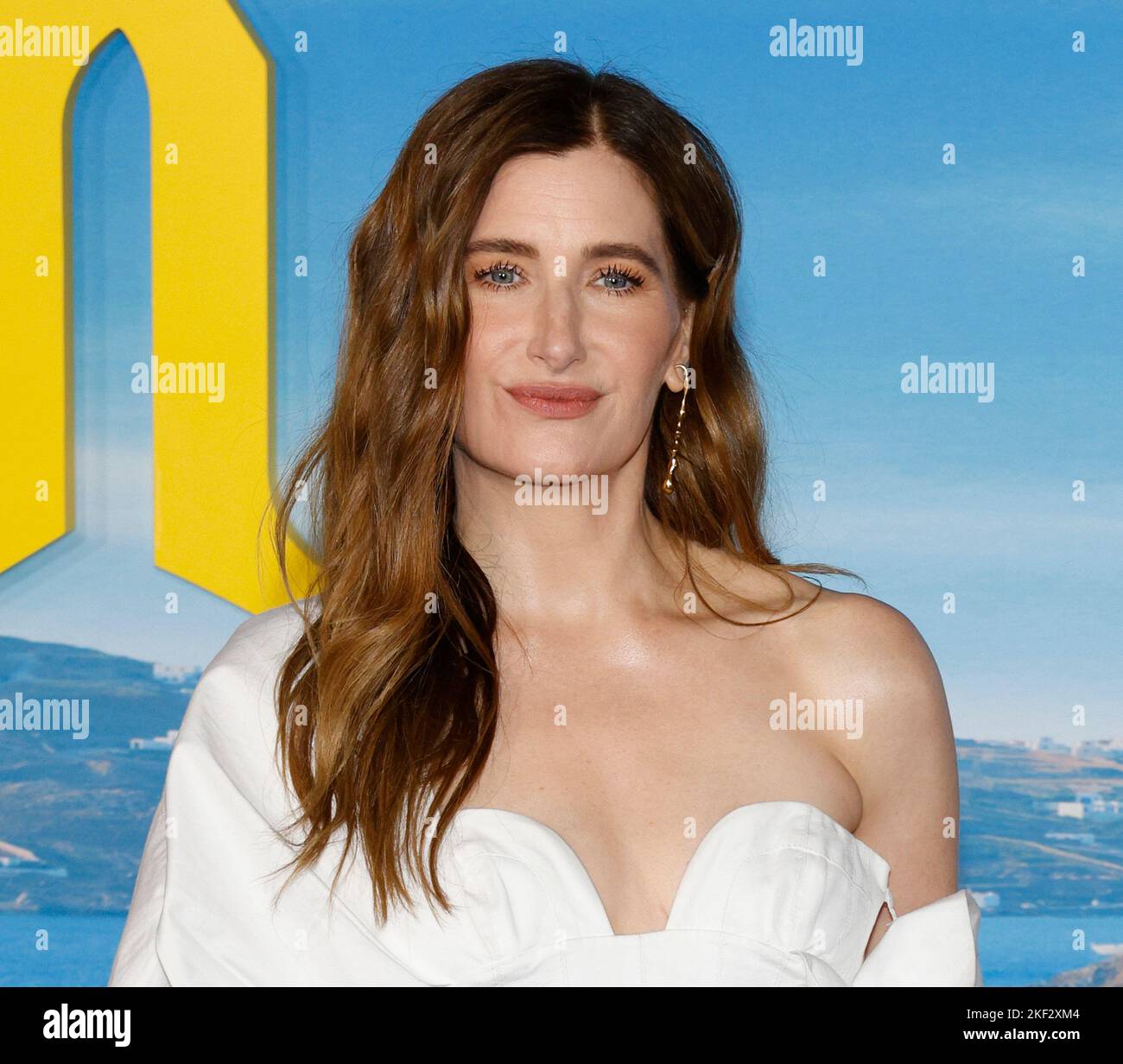 Los Angeles, CA, Nov 14, 2022 Kathryn Hahn arrives at the Premiere Of "Glass Onion A Knives
