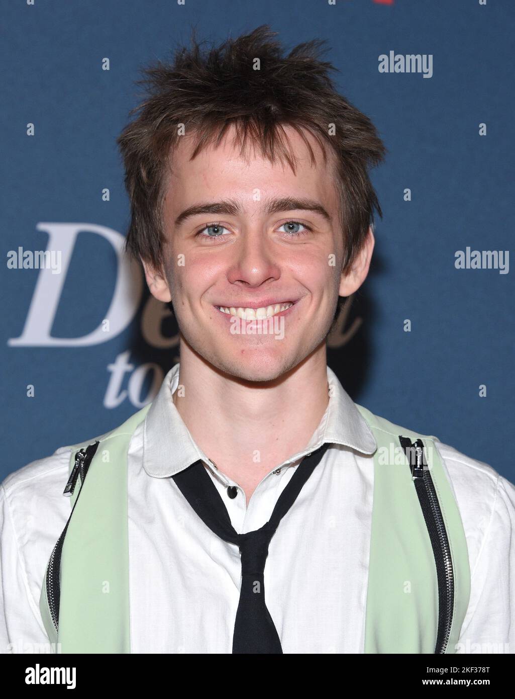 Los Angeles, California, USA. 15th Nov, 2022. Sam McCarthy arriving to